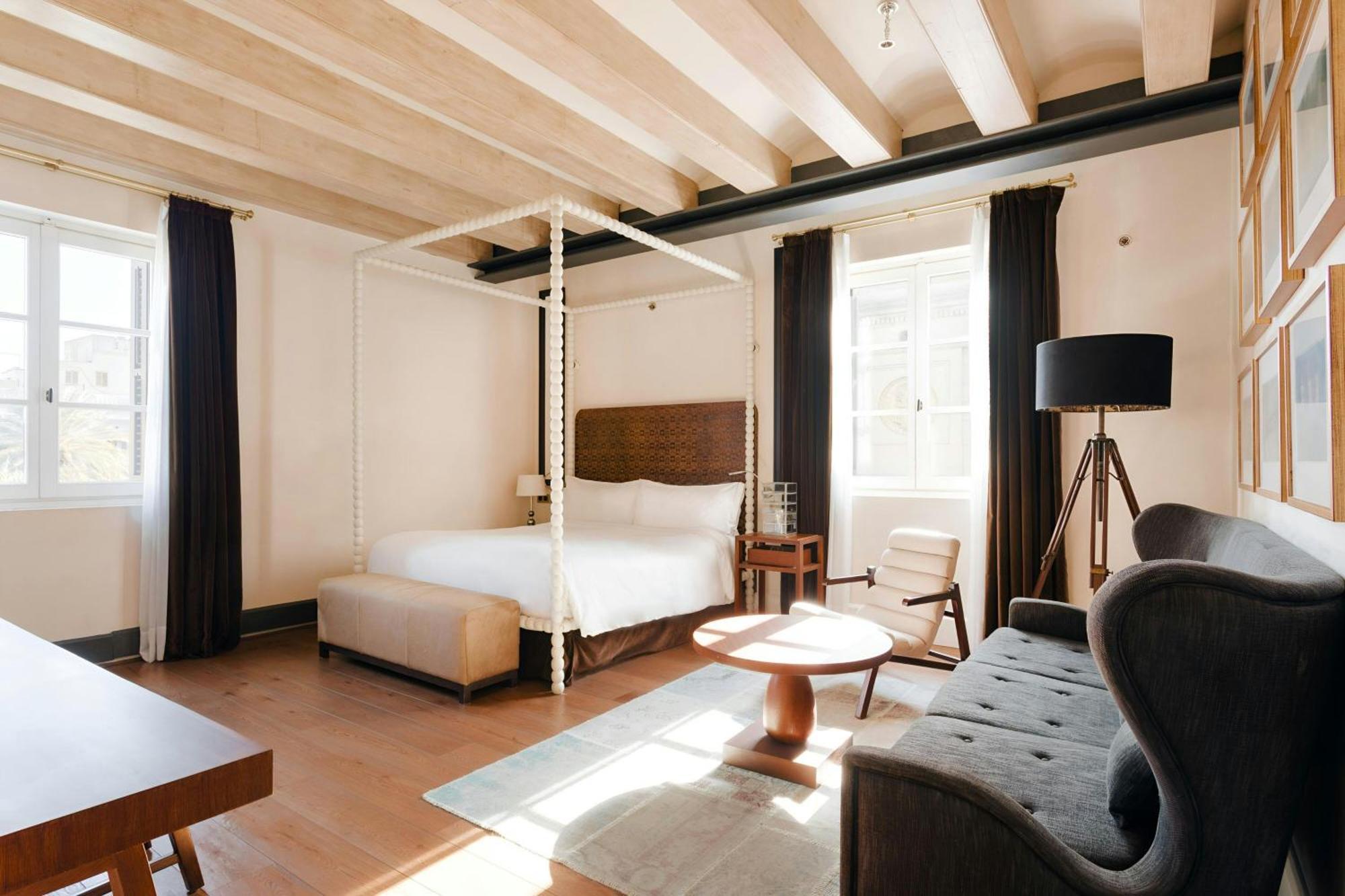Do Placa Reial Gothic Quarter, Sonder By Marriott Bonvoy Barcelona