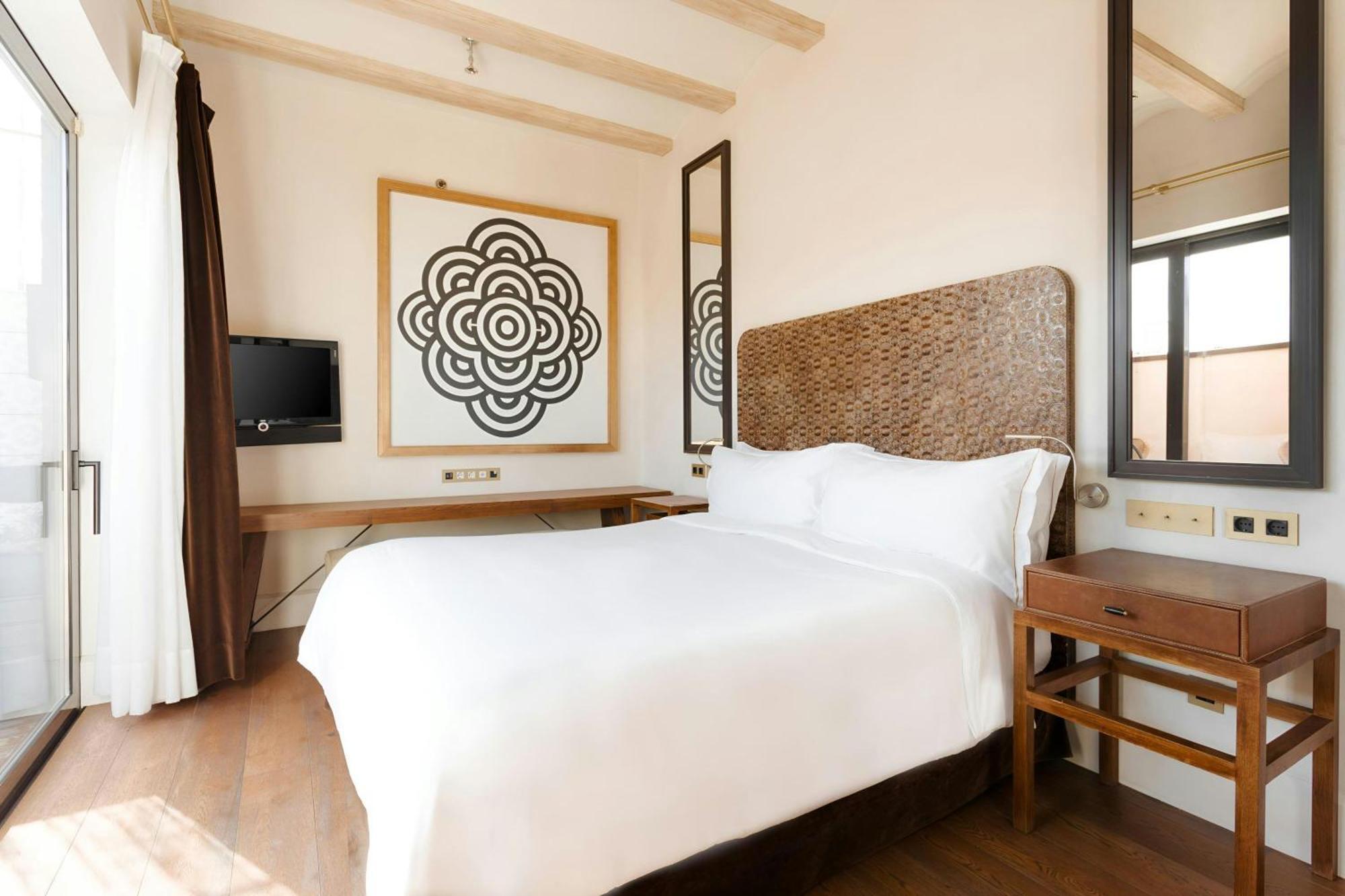 Do Placa Reial Gothic Quarter, Sonder By Marriott Bonvoy 5* Barcelona