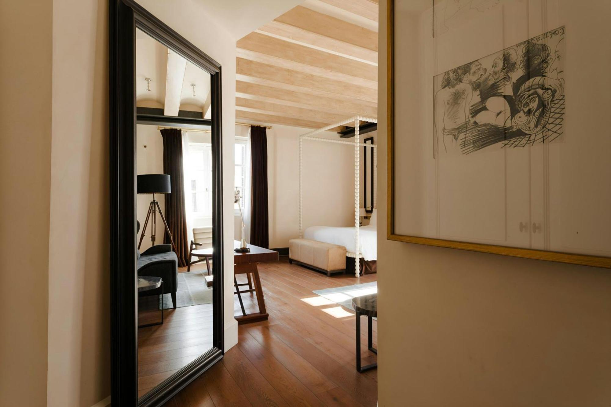 Do Placa Reial Gothic Quarter, Sonder By Marriott Bonvoy Hotel